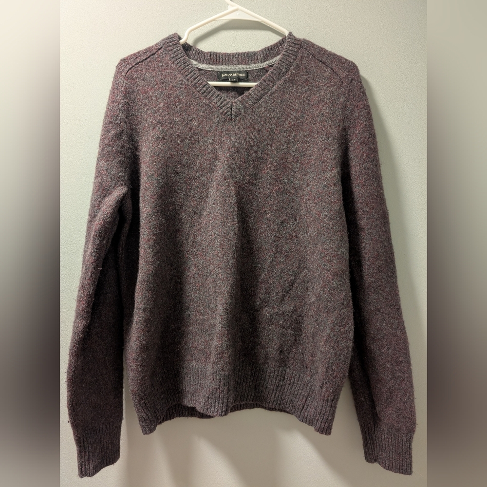 Banana Republic Women Sweater Size M 74% Wool Beautiful Rich Color